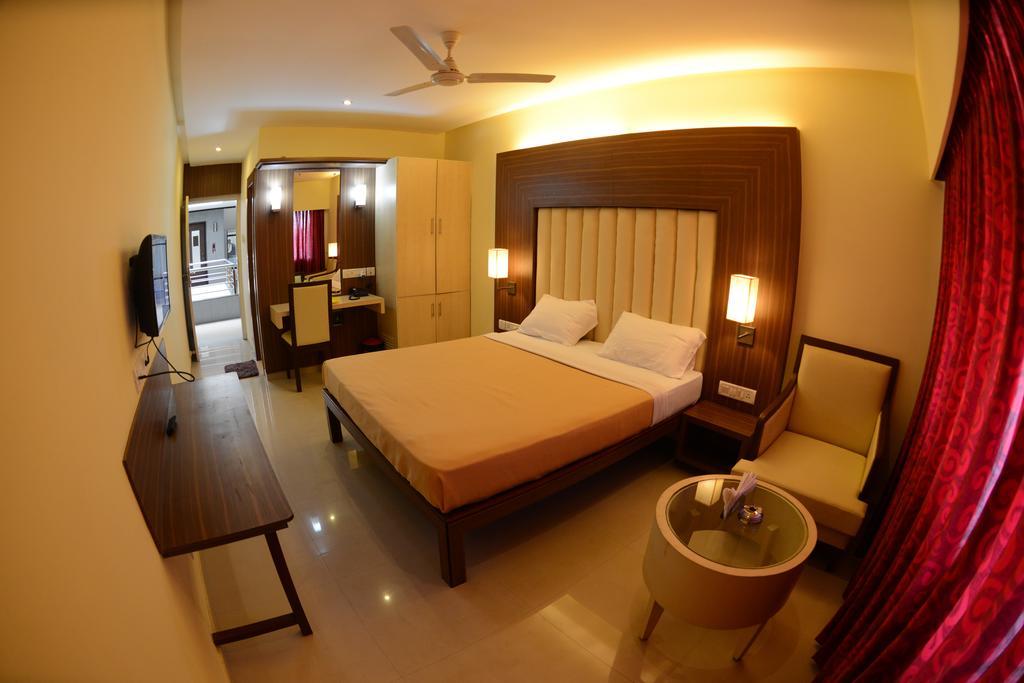 Hotel Ayush International Мангалор Номер фото