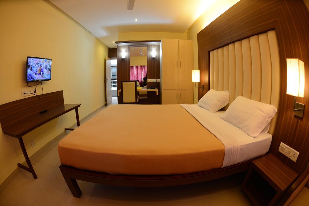 Hotel Ayush International Мангалор Номер фото